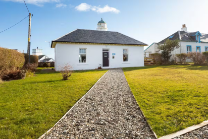 Lighthouse Cottage — luxury accommodation